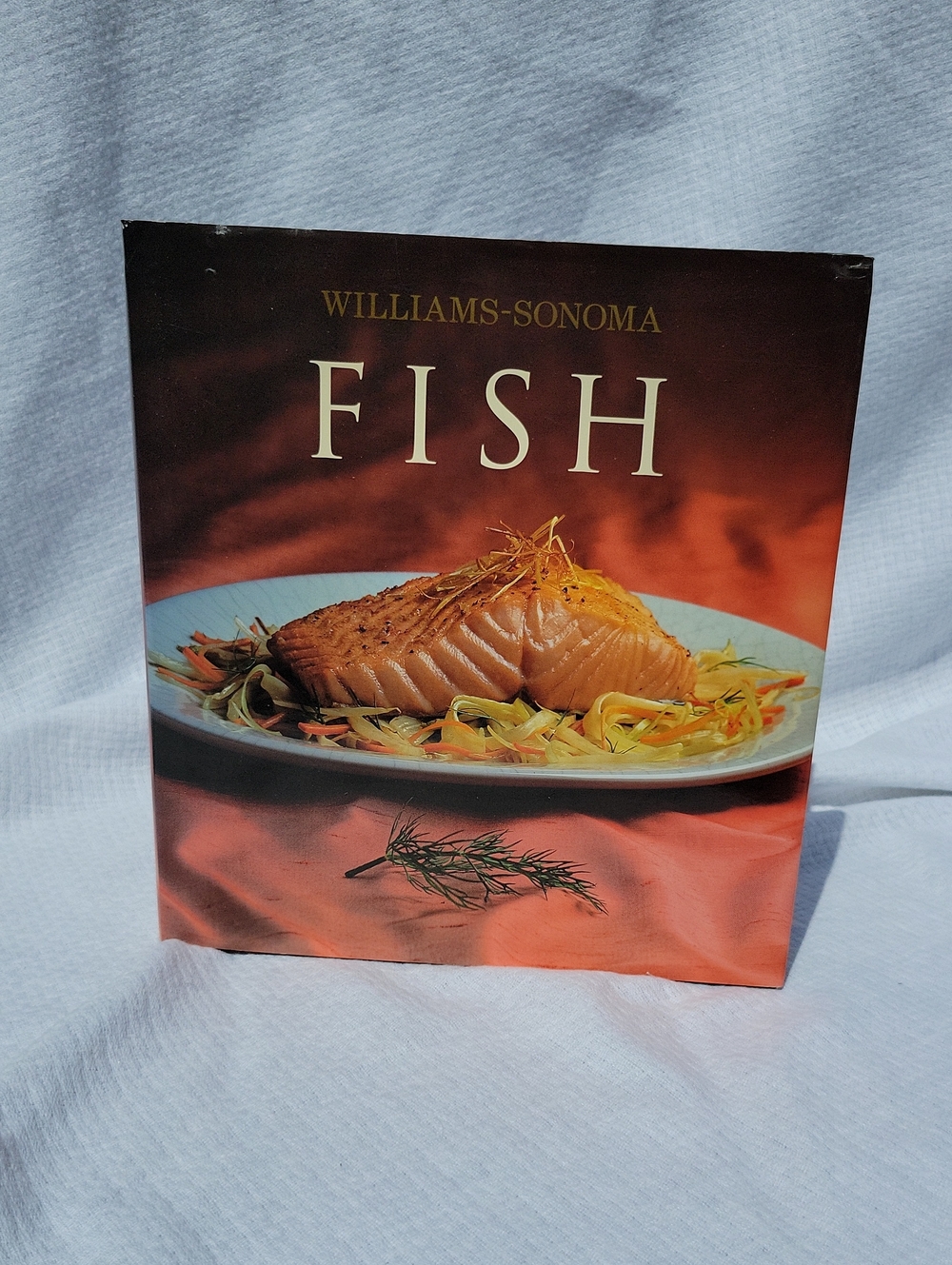 2002 Williams Sonoma Fish Hardcover Cookbook EUC